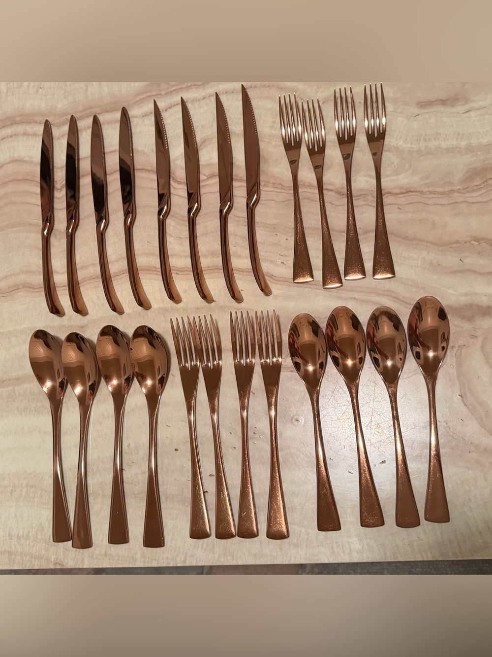 Rose Gold Stainless Steel Flatware Set - Sleek Dining Cutlery